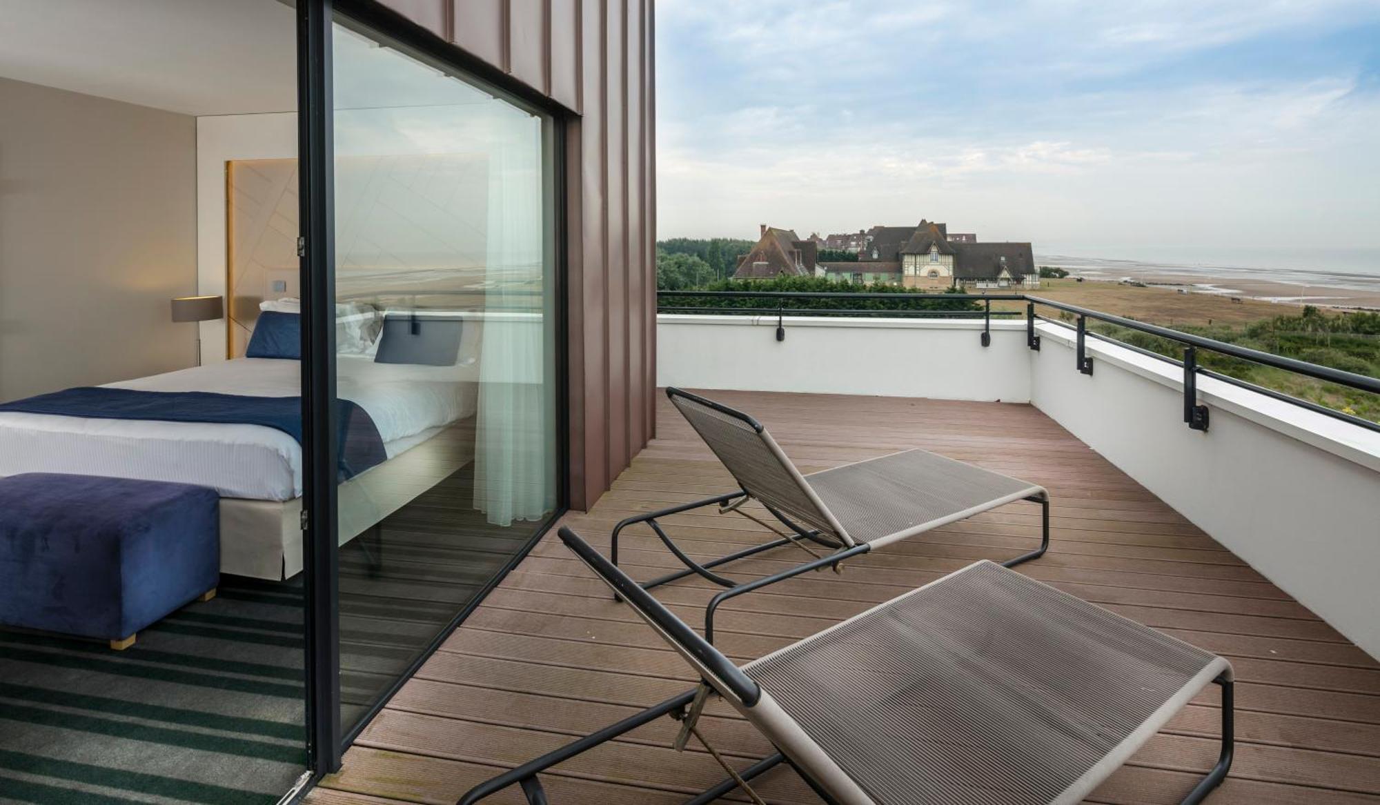 King Suite Sea View